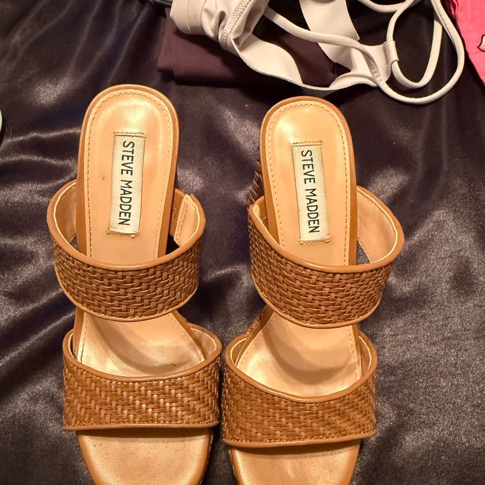 Steve Madden Tan Casual Sandals with Woven Design